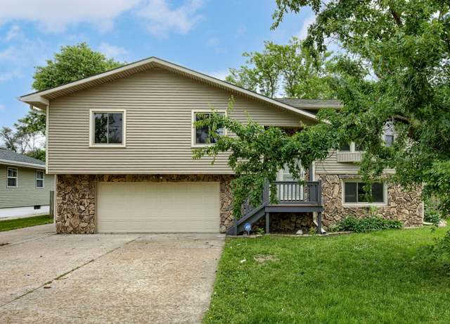Property at 2627 Avenue N, Council Bluffs, IA 51501, 5 beds, 3 baths