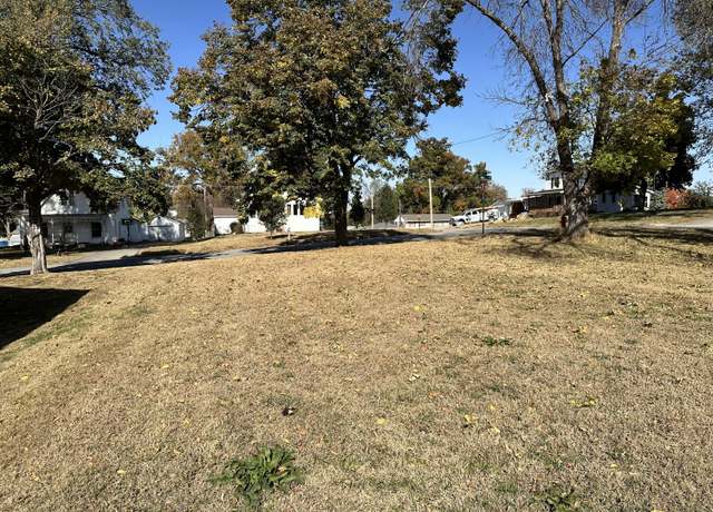 Property at 210 E Sheridan Ave, Shenandoah, IA 51601