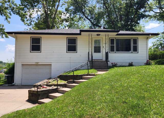 Property at 909 Arnold St, Glenwood, IA 51534, 3 beds, 1 bath