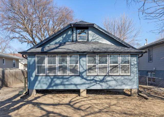 Property at 2820 Avenue C, Council Bluffs, IA 51501, 3 beds, 2 baths
