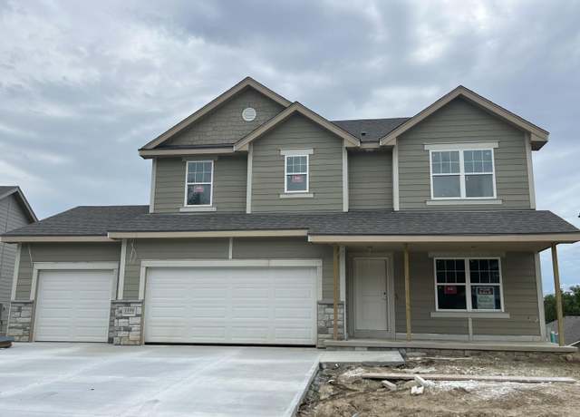 Property at 1848 Balsam St, Council Bluffs, IA 51503, 4 beds, 3 baths