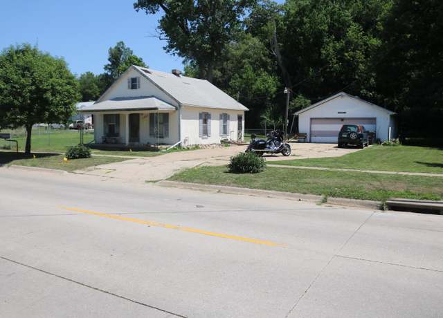 Property at 1433 N 8th St, Council Bluffs, IA 51501, 1 bed, 1 bath