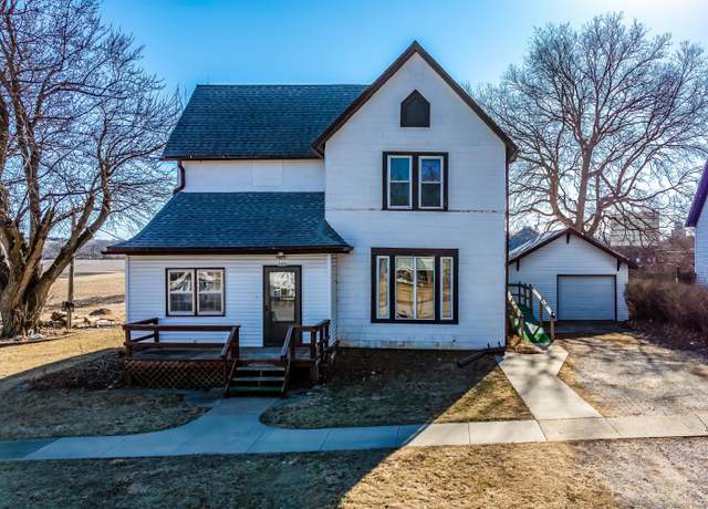 Property at 105 Court St, Harlan, IA 51537, 4 beds, 3 baths