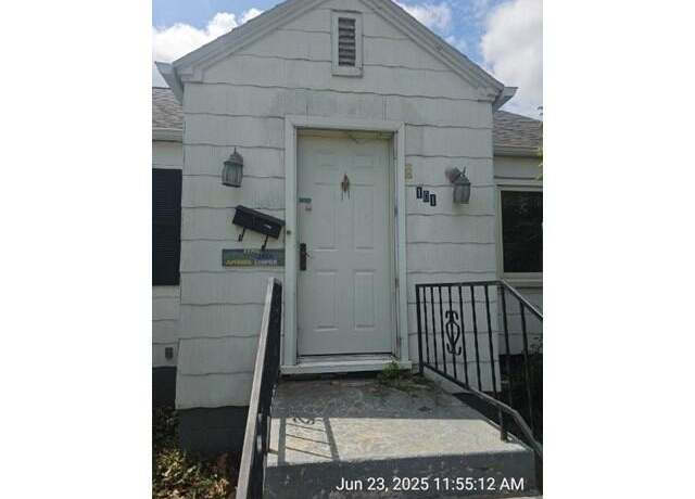 Property at 101 E Garfield St, Clarinda, IA 51632, 2 beds, 1 bath