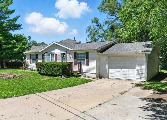 Property at 603 Hillcrest Ave, Council Bluffs, IA 51503, 3 beds, 2 baths