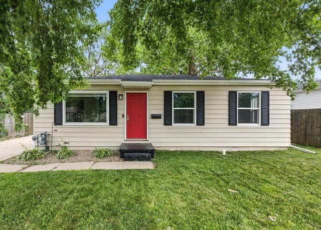 Property at 1207 Westside Dr, Council Bluffs, IA 51501, 3 beds, 1 bath