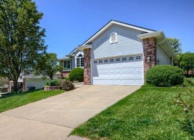 Property at 1112 Tower Ridge Dr, Council Bluffs, IA 51503, 4 beds, 3 baths