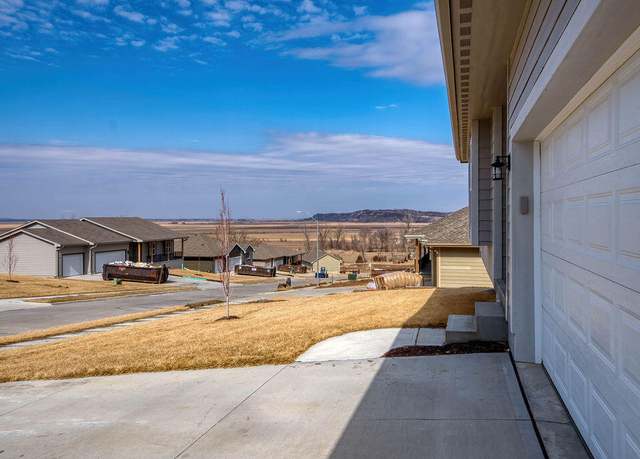 Property at 1335 Copper Mountain Dr, Crescent, IA 51526, 3 beds, 2 baths