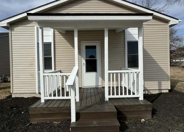Property at 1320 H Ave, Council Bluffs, IA 51501, 3 beds, 1 bath
