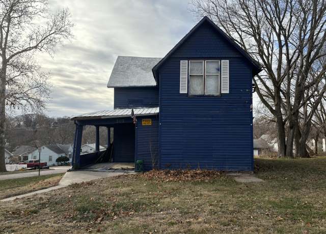 Property at 302 N Walnut St, Glenwood, IA 51524, 4 beds, 2 baths