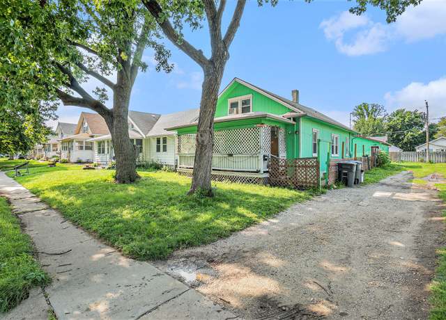 Property at 3220 Avenue C, Council Bluffs, IA 51501, 3 beds, 2 baths