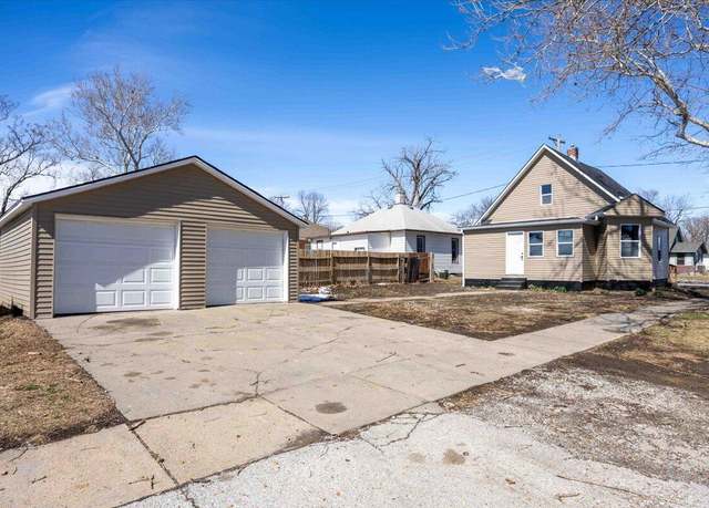 Property at 701 25th Ave, Council Bluffs, IA 51501, 3 beds, 1 bath
