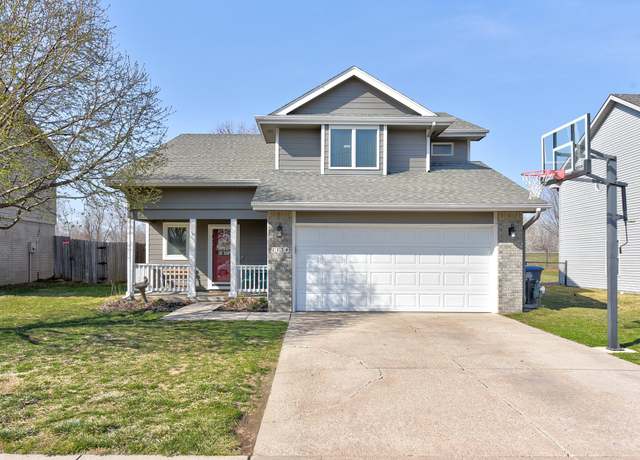 Property at 1134 14 Avenue Ave, Council Bluffs, IA 51501, 3 beds, 3 baths
