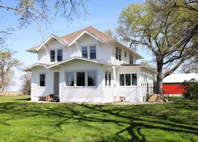 Property at 46228 Hackberry Rd, Oakland, IA 51560, 4 beds, 2 baths
