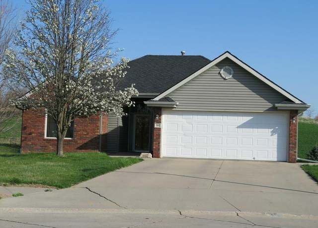 Property at 1302 Aster Cir, Council Bluffs, IA 51503, 4 beds, 3 baths