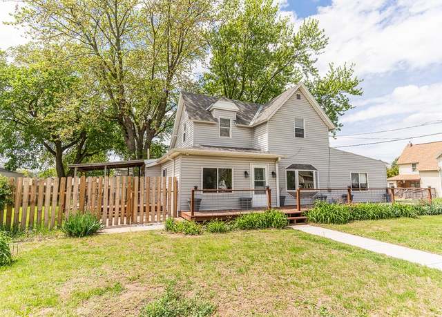 Property at 915 Main St, Tabor, IA 51653, 4 beds, 3 baths