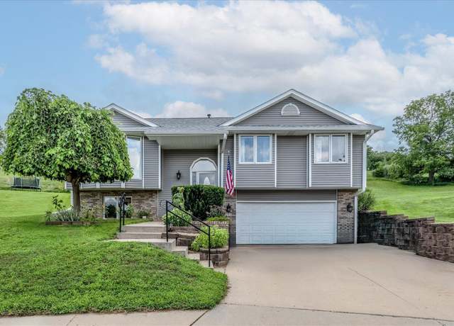 Property at 103 Opal Dr, Council Bluffs, IA 51503, 4 beds, 3 baths