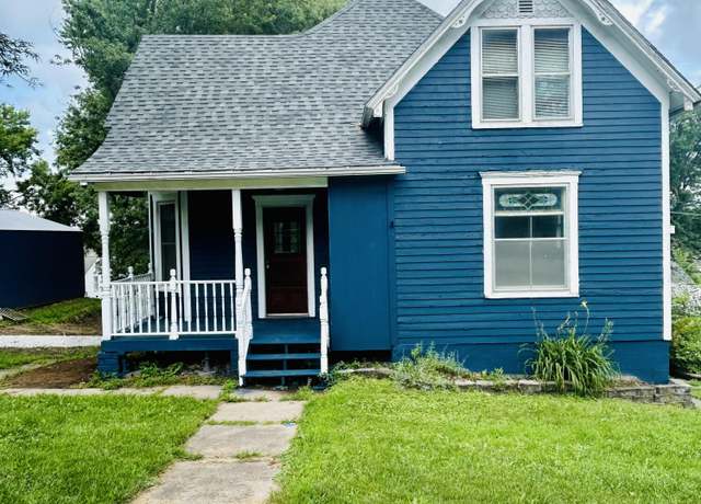 Property at 506 N Walnut St, Avoca, IA 51521, 3 beds, 2 baths