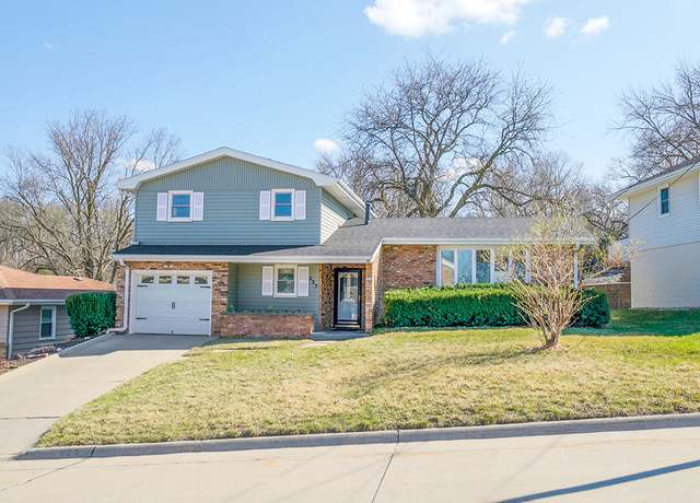 Property at 225 Zenith Dr, Council Bluffs, IA 51503, 4 beds, 3 baths