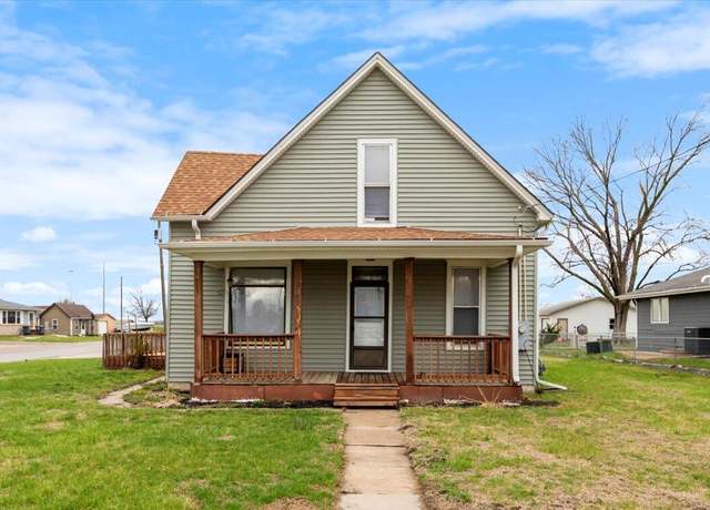 Property at 1816 S 13th St, Council Bluffs, IA 51501, 3 beds, 1 bath