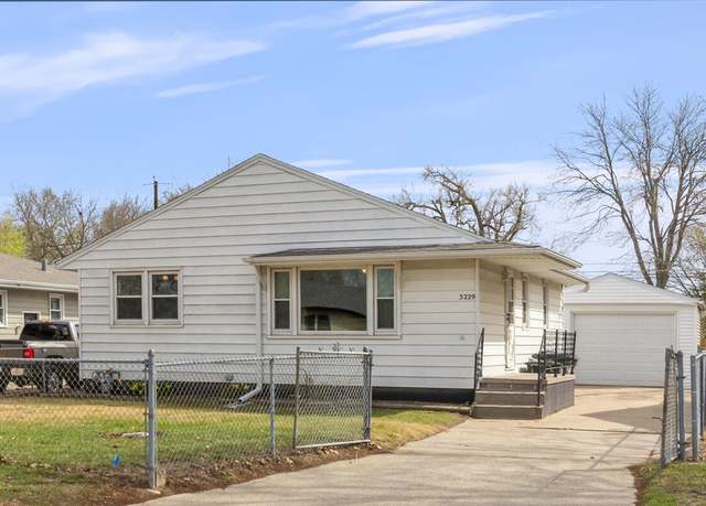 Property at 3229 Avenue I, Council Bluffs, IA 51501, 2 beds, 1 bath