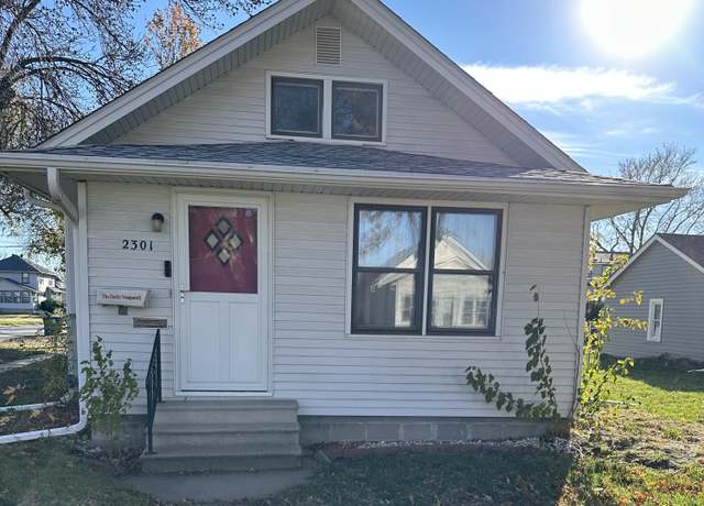 Property at 2301 Avenue D, Council Bluffs, IA 51501, 3 beds, 2 baths