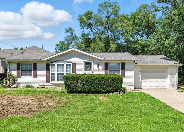 Property at 603 Hillcrest Ave, Council Bluffs, IA 51503, 3 beds, 2 baths