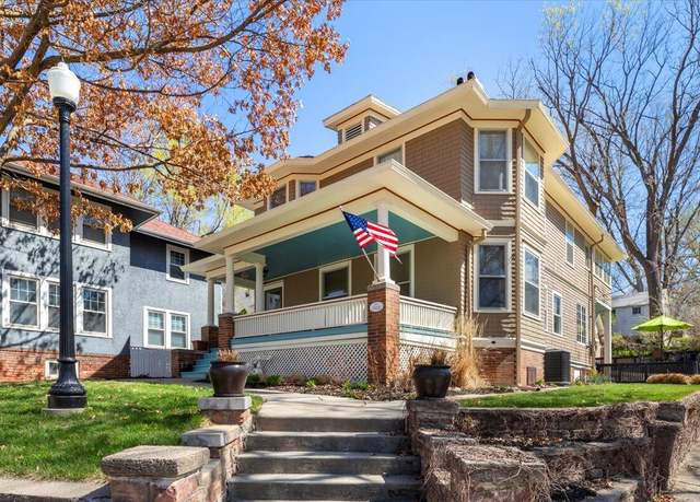 Property at 517 Oakland Ave, Council Bluffs, IA 51503, 3 beds, 2 baths
