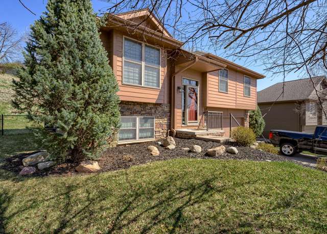 Property at 209 Shaley Cir, Council Bluffs, IA 51503, 3 beds, 3 baths