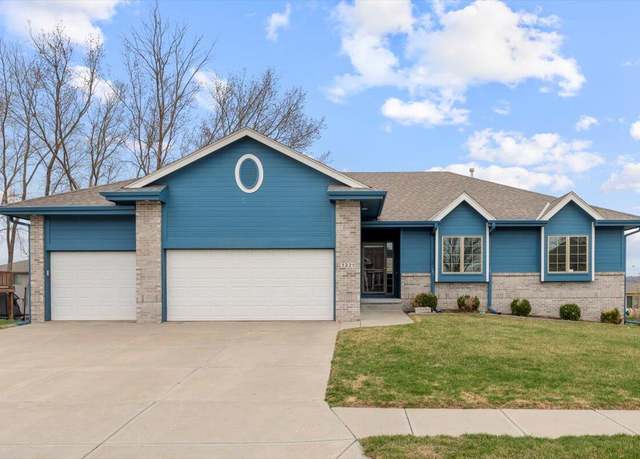 Property at 3225 Gold Rush Rd, Council Bluffs, IA 51501, 4 beds, 3 baths