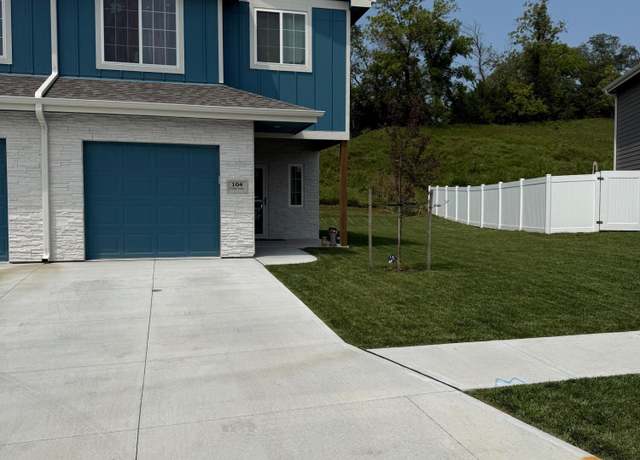 Property at 104 Paige Ln, Council Bluffs, IA 51503, 3 beds, 3 baths