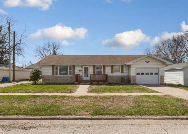 Property at 314 E 4th St, Logan, IA 51546, 2 beds, 1 bath