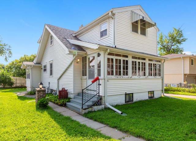 Property at 723 N 30th St, Council Bluffs, IA 51501, 4 beds, 2 baths