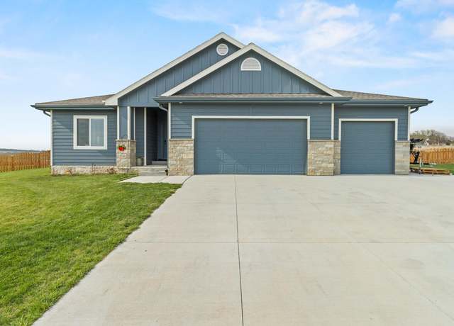 Property at 22966 Cattail Bnd, Glenwood, IA 51534, 4 beds, 3 baths