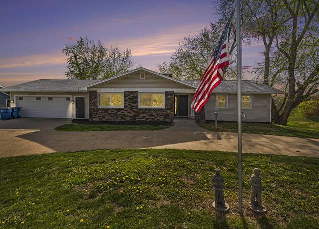 Property at 57020 221st St, Glenwood, IA 51534, 5 beds, 3 baths