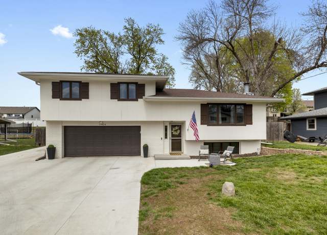 Property at 19824 Beverly Manor Ln, Council Bluffs, IA 51503, 3 beds, 2 baths