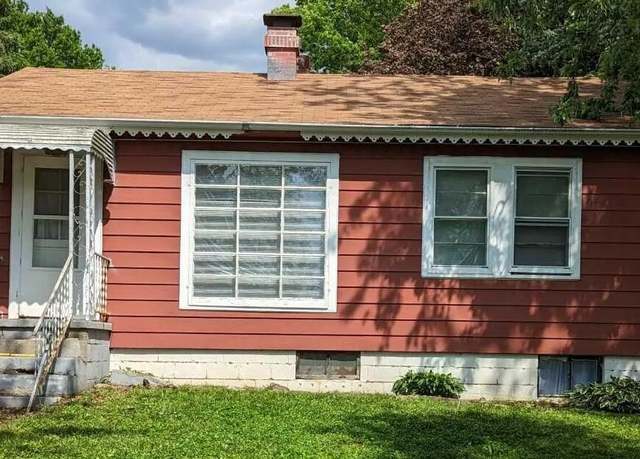 Property at 910 Prospect Ave, Malvern, IA 51551, 2 beds, 1 bath