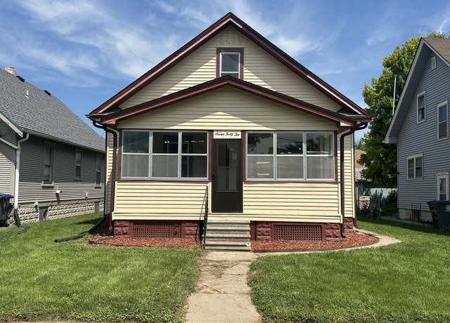 Property at 742 Avenue F, Council Bluffs, IA 51501, 3 beds, 1 bath