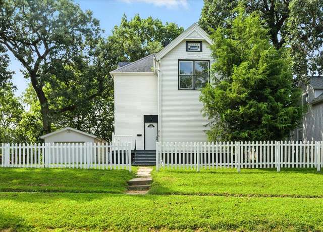 Property at 216 Morningside Ave, Council Bluffs, IA 51503, 4 beds, 2 baths