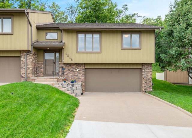 Property at 1016 Arbor Ridge Cir, Council Bluffs, IA 51503, 2 beds, 3 baths