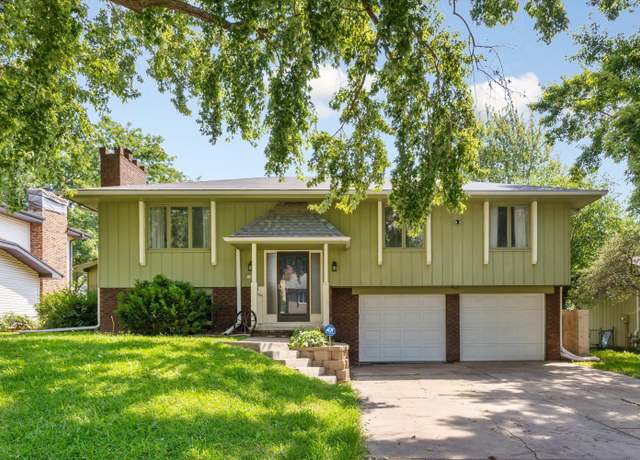 Property at 123 Upland Dr, Council Bluffs, IA 51503, 3 beds, 3 baths