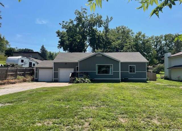 Property at 2456 Longview Loop, Council Bluffs, IA 51503, 4 beds, 2 baths