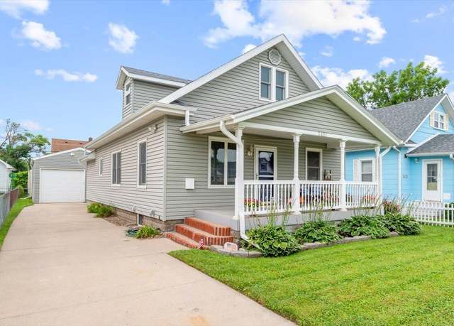 Property at 2431 Avenue D, Council Bluffs, IA 51501, 3 beds, 2 baths