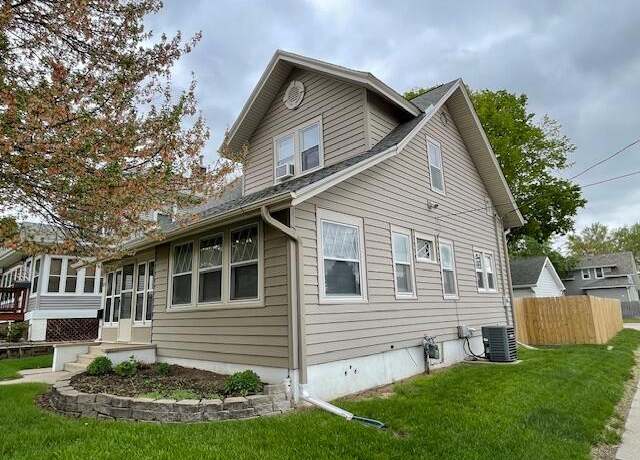 Property at 635 Roosevelt Ave, Council Bluffs, IA 51503, 2 beds, 2 baths