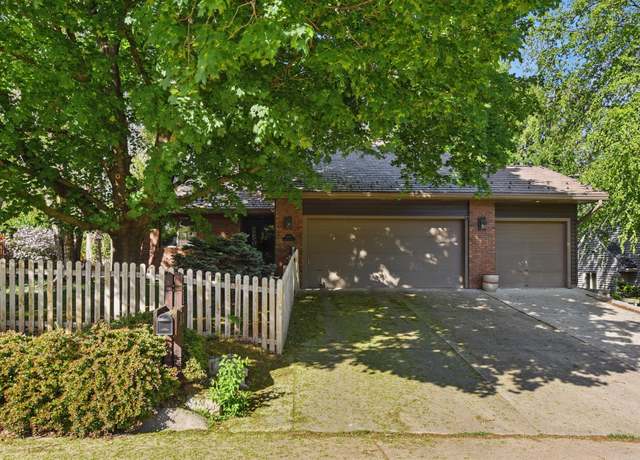 Property at 808 Ironwood Ct, Council Bluffs, IA 51503, 3 beds, 3 baths