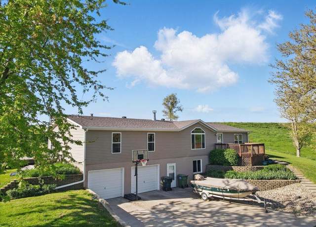 Property at 30143 York Rd, Neola, IA 51559, 3 beds, 3 baths