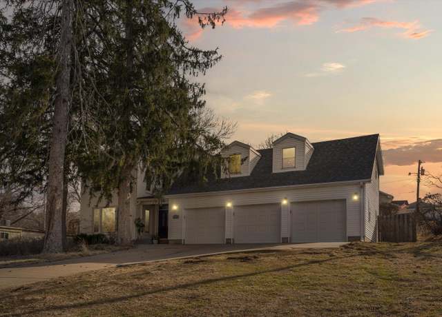 Property at 1611 N Broadway, Council Bluffs, IA 51503, 4 beds, 3 baths