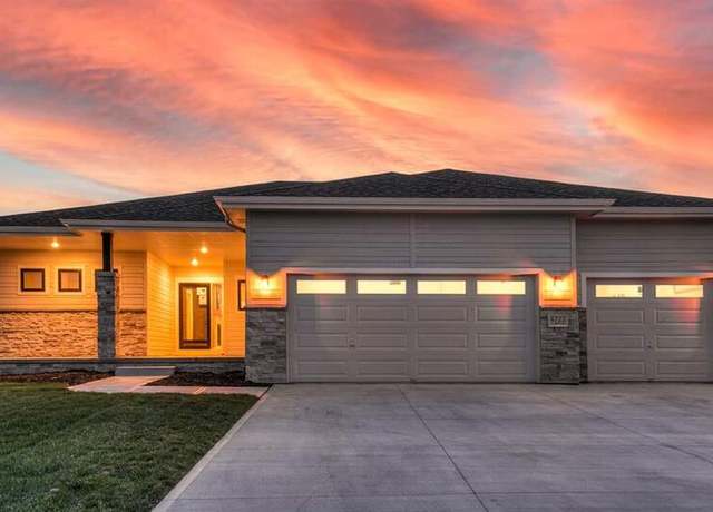 Property at 1801 Hemlock St, Council Bluffs, IA 51503, 3 beds, 3 baths