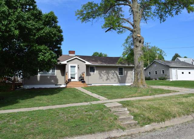 Property at 402 3rd St, Portsmouth, IA 51565, 3 beds, 3 baths