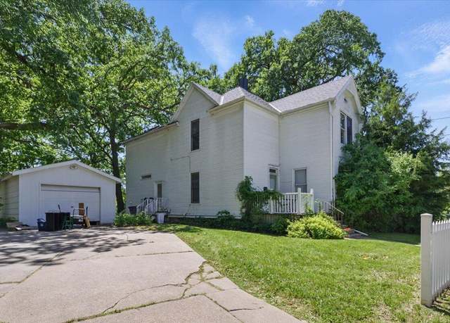Property at 216 Morningside Ave, Council Bluffs, IA 51503, 3 beds, 2 baths